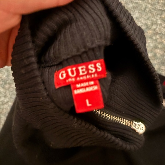 Guess Black Sweater with Red Label - Picture 1 of 3